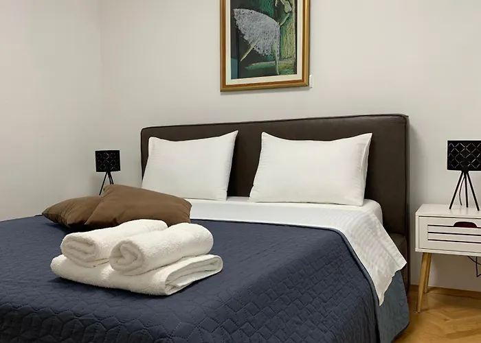 Mm Split Apartment - 5 Min By Car To The Beach & City Center - Free Public Parking